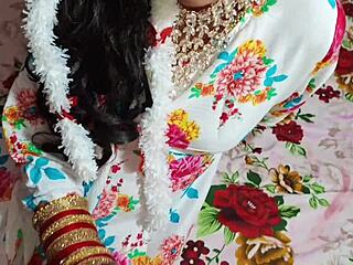 Little Sister Fucks Stepbrother In Clean Hindi Audio!