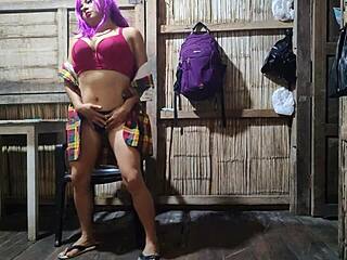 Viettelevä anoppi aloittaa kuuman tanssin pojalleen