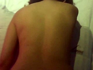 Gringa with big ass gets taken from behind in a seductive encounter