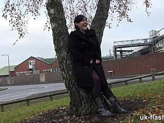 i'm rubbing my chubby body in public places