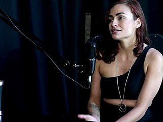 Kamilla Werneck's Sultry Blowjob Demo