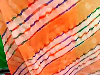 Bhabhi India Tukar Saree Secara Rahsia