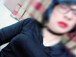 Linda Jovencita Ladyboy Caliente Penetrada por el Culo