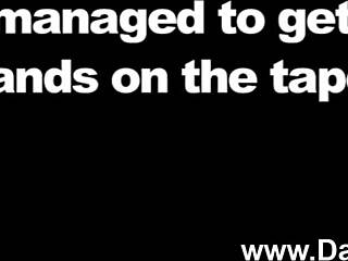 Tengok dia pancut semasa kongkek pantat sengit, berakhir dengan cumshot