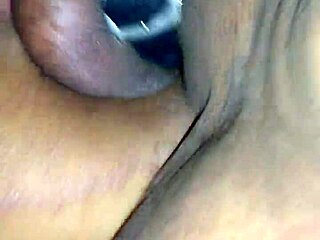 에보니 커플 큰 흑인 자지로 웃긴 방귀 장면