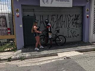 Encontrei Uma Loira Gostosa Na Rua E Levei Pro Meu Ap