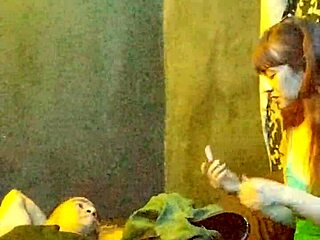 Sometida Le Gusta Tragarse La Verga Completa Junto Con Las Bolas