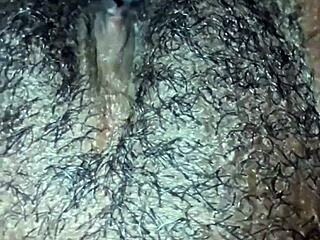 エボニーのマンコが遊ばれる