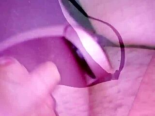 왓츠앱 섹스 영상에서 여자가 속옷 벗고 빅티츠 몬스터콕 카메라샷