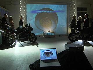 Mature MILF In Golden Heels Gets Licked And Fucked