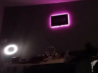 Hot hermanastra practices with curvy latina in spanking session