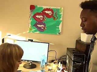 Jamie foster sucks and fucks her black employees bbc