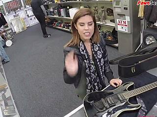 Petite brunette does ass lick before getting fucked doggy 😘