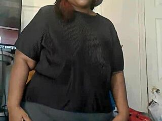 Dominican housewife in West Indies flaunts nasty juicy ass as nympho