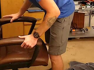 so this amateur teen girlfriend sucked her friend's cock for some extra cash in a homemade blowjob cumshot session