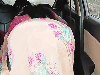 데시 핫 아줌마 차 안 로맨틱 더티 토크 텔루구 오디오