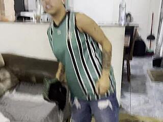 No banho com a boyceta cristal ortega gostosa peladinha