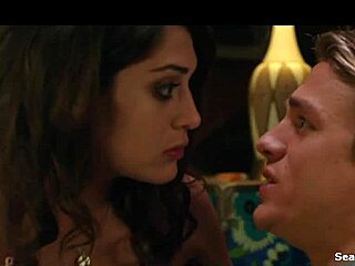 Lizzy Caplan In Frankie Boom 2013! What A Scene!