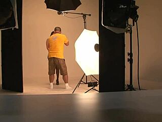 アジアンのゆうえはらがディック吸って口にイカせるまで感じる