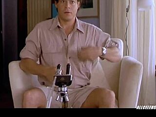 Leticia Bredice séduit avec ses gros seins dans Almejas y Mejillones 2000