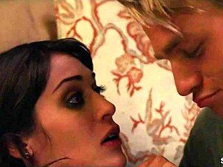 Lizzy Caplan In Frankie Boom 2013! What A Scene!