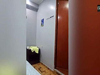 me encontré con una madura en la bodega para romperle el culo hasta ensuciarme la verga