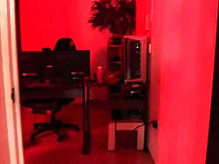 mishell folla a su novio para arreglar sus problemas