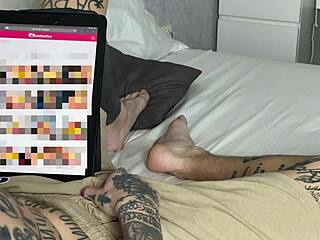 Amateur sex with beauty big booty girlfriend in doggystyle and cowgirl