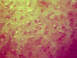 bbw girl tries dildo for first time while masturbating