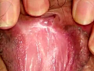 Vertical Video 004: Oral Pleasure Detailed