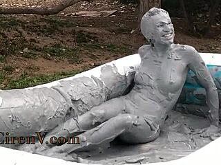 Ciren V Sploshes Clay In The Pool With Messy Kinky Fun