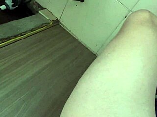 pepek ketat kena bogol secara rahsia di tempat tersembunyi