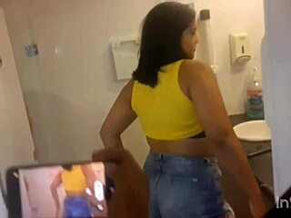 nao tinha clientes, pegamos o seguranca no banheiro escondido