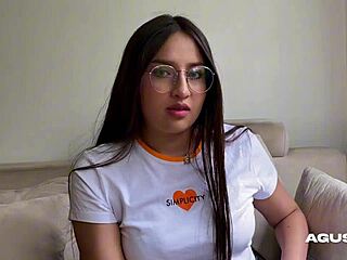 chica joven con gran culo gordo quiere mi polla en su culo y mi semen en sus tetas enormes