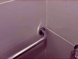 Quero Sair Daqui Com Tua Porra Escorrendo No Meu Cu E As Pernas Tremendo!