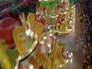 Marcelaがリオのカーニバルで生アナル中出し！