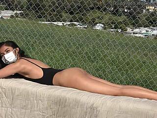 Dr. Grey gives massage