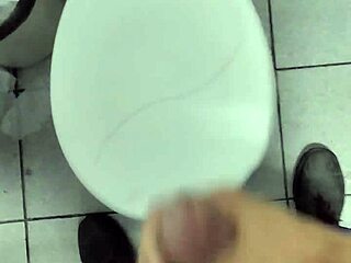 masturbating at work feels so good