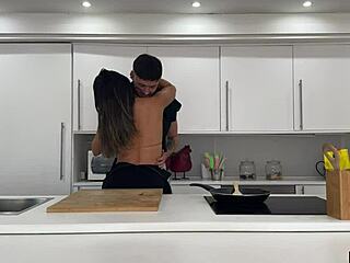 Se folla a la novia de su mejor amigo por venganza