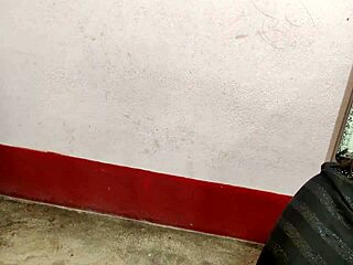 Hot bengali muslim lady fucked by hindu boyfriend in black saree!