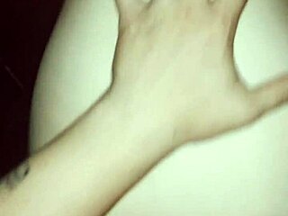 me follo a mi novia mientras mi suegra esta en el comedor 😏