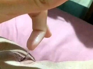 Babe Masturbates With Fingers On Pussy