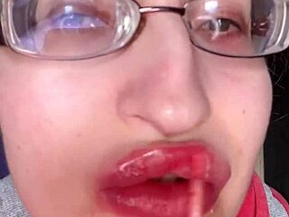 ASMR eating banana pink lipstick - lip fetish food fetish lipstick eyeglasses 😋