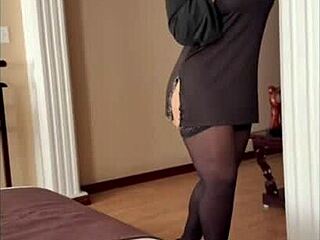 The superior nun, a horny nymphomaniac, sneaks to motels in costume for secret homemade fun, but keep it quiet.