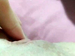 Babe Masturbates With Fingers On Pussy