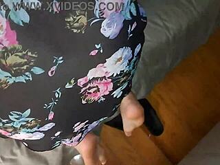 Big ass Latina casually makes her friend cum