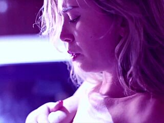 Intense feet and pussy licking session