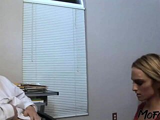 i love how that blonde amateur takes it doggy style