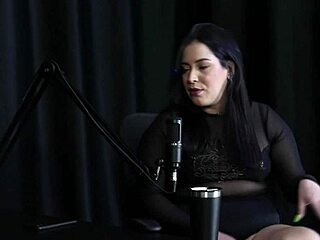 pri melancia has 128cm ass, bisexual, prefers men with big dicks