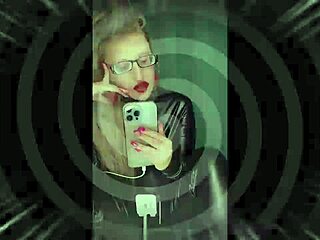 sissy office inspection is so thrilling 😈